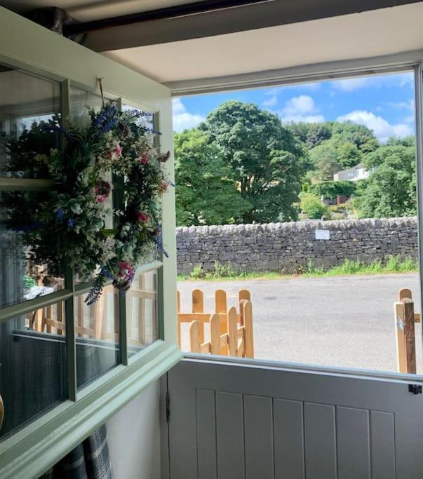 Gorgeous Cozy Cottage With A Heritage Feel, Walks, Pubs & Wood Burner Tideswell Buitenkant foto